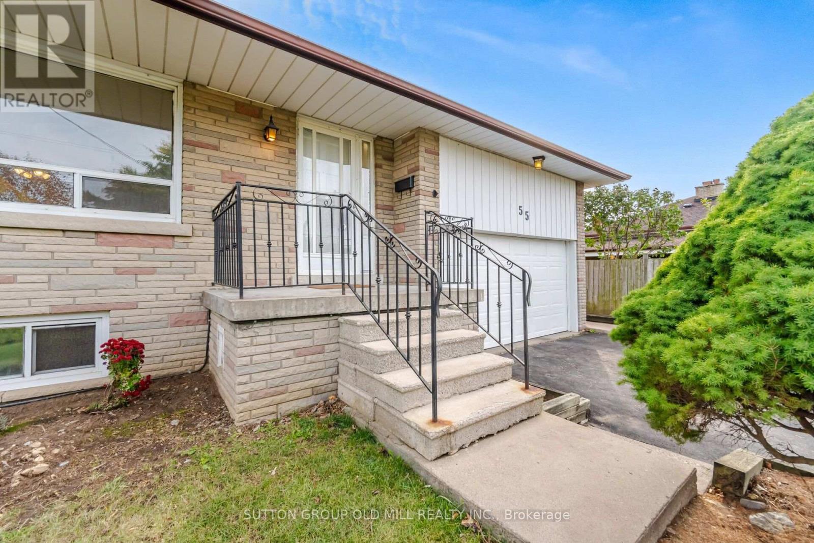 55 Sun Row Drive, Toronto, Ontario  M9P 3H5 - Photo 4 - W13882392