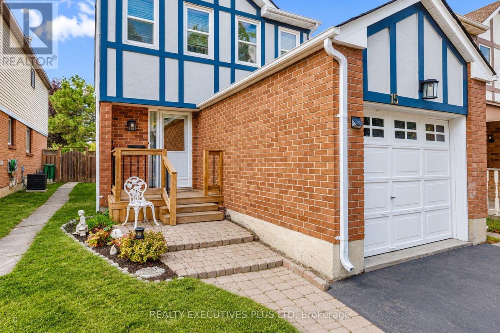 15 Mangrove Road, Brampton, Ontario  L6S 3X9 - Photo 3 - W13882416