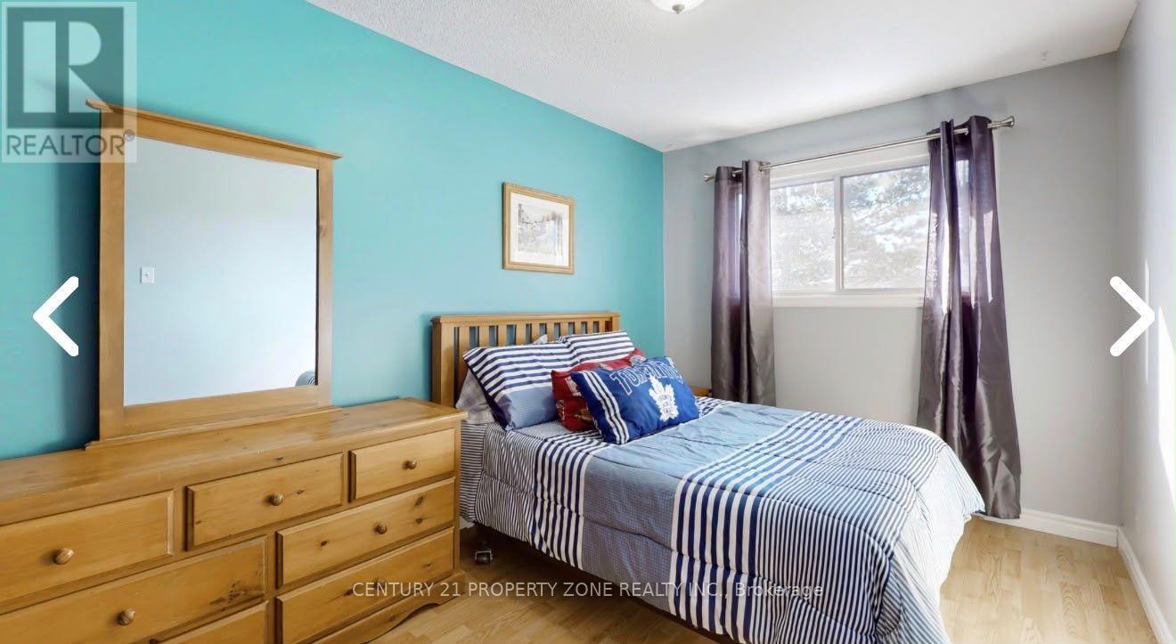 Room 1 - 3 Collins Crescent, Brampton, Ontario  L6V 3M9 - Photo 3 - W13882446