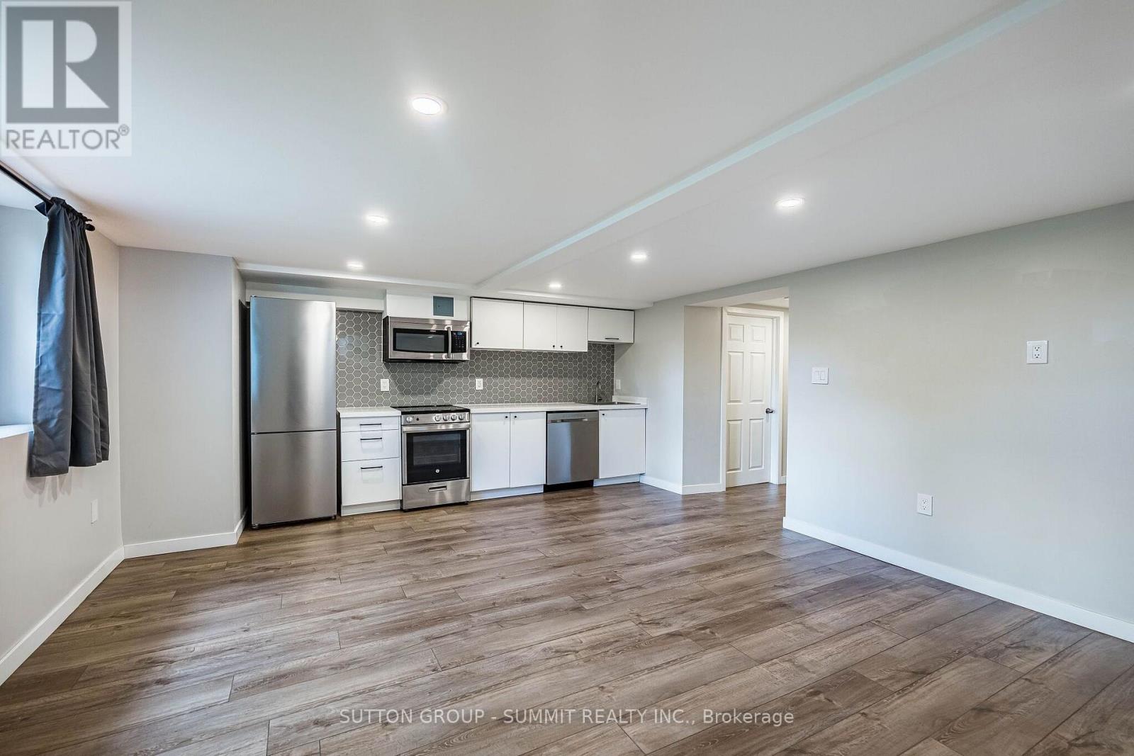 32 Ellis Avenue, Toronto, Ontario  M6S 2X1 - Photo 16 - W13882530