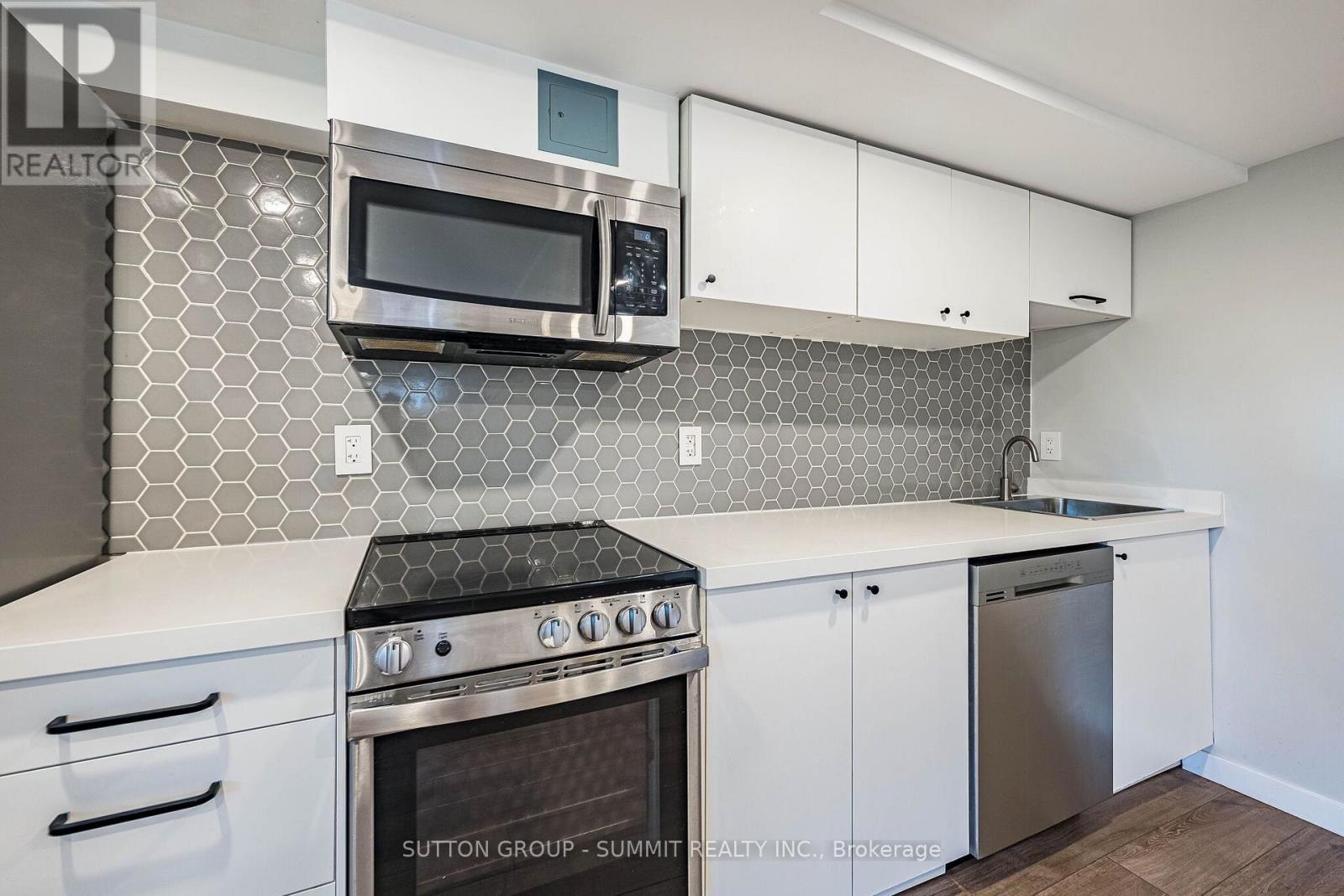 32 Ellis Avenue, Toronto, Ontario  M6S 2X1 - Photo 26 - W13882530