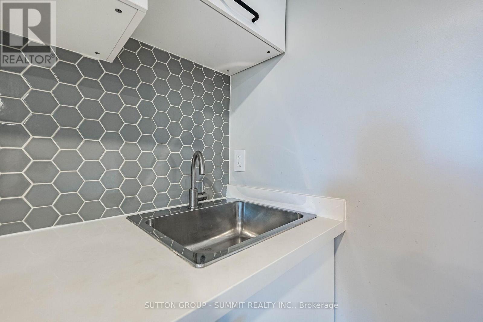 32 Ellis Avenue, Toronto, Ontario  M6S 2X1 - Photo 28 - W13882530