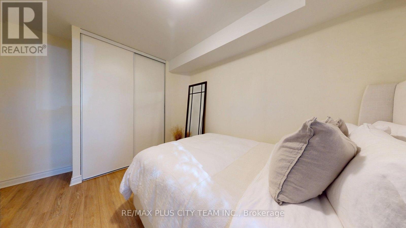 123 - 77 Maitland Place, Toronto, Ontario  M4Y 2V6 - Photo 17 - C13881904