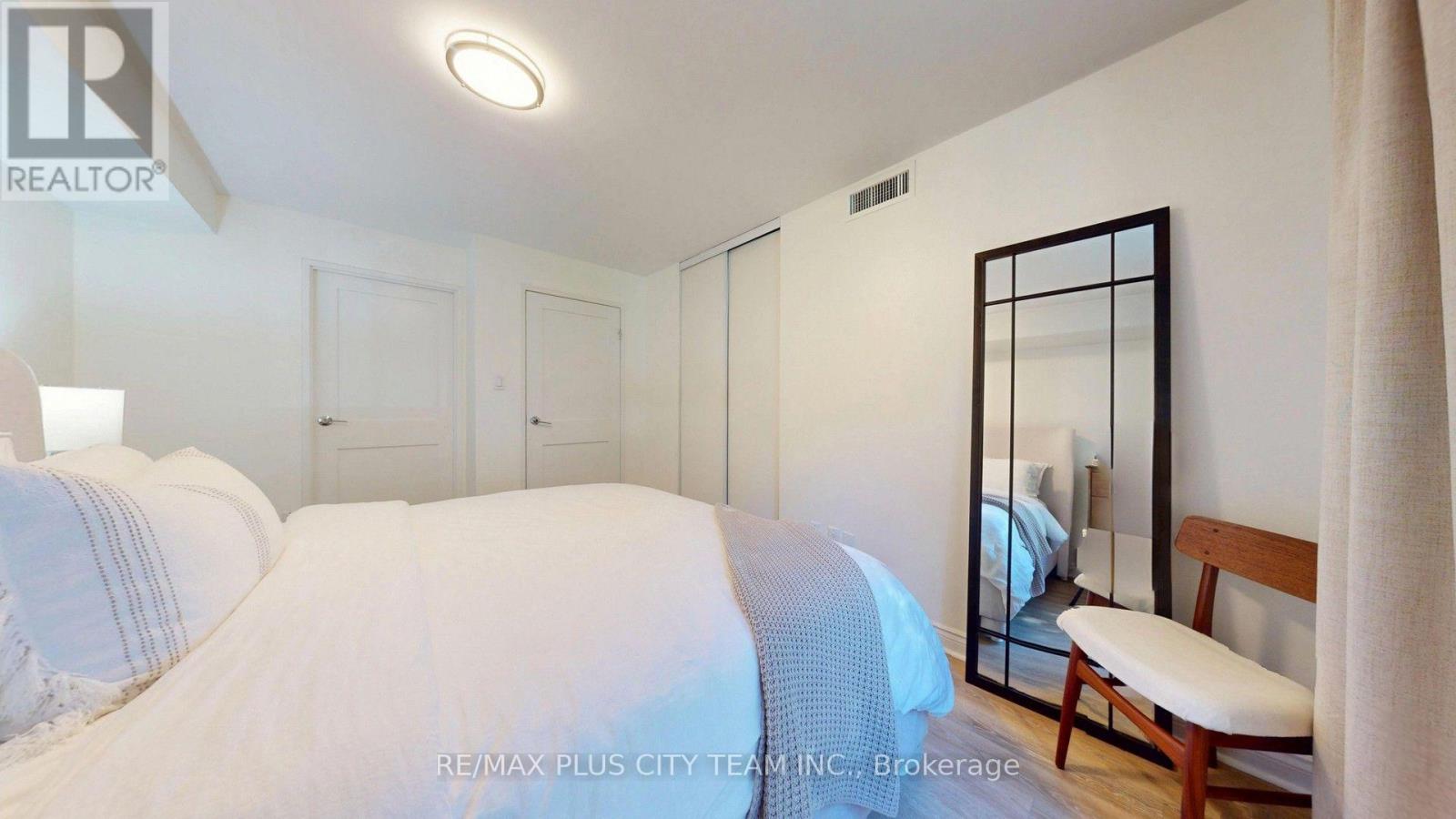 123 - 77 Maitland Place, Toronto, Ontario  M4Y 2V6 - Photo 14 - C13881904