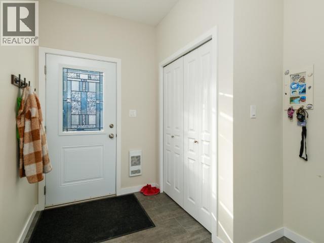 15-92 Iskoot Crescent, Whitehorse, Yukon Y1A 0P9 - Photo 3 - 17751