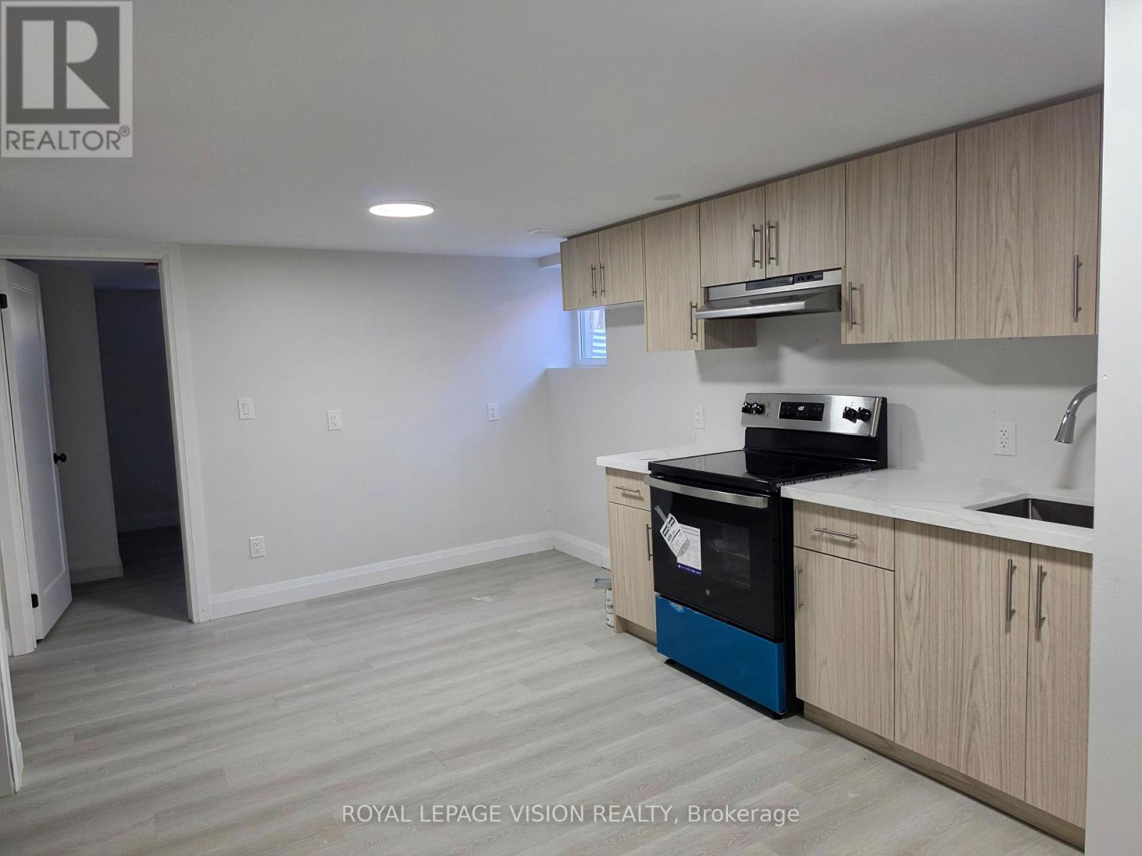 Bsmt 2 - 706 Leaside Street, Pickering, Ontario  L1W 2X1 - Photo 7 - E13795672