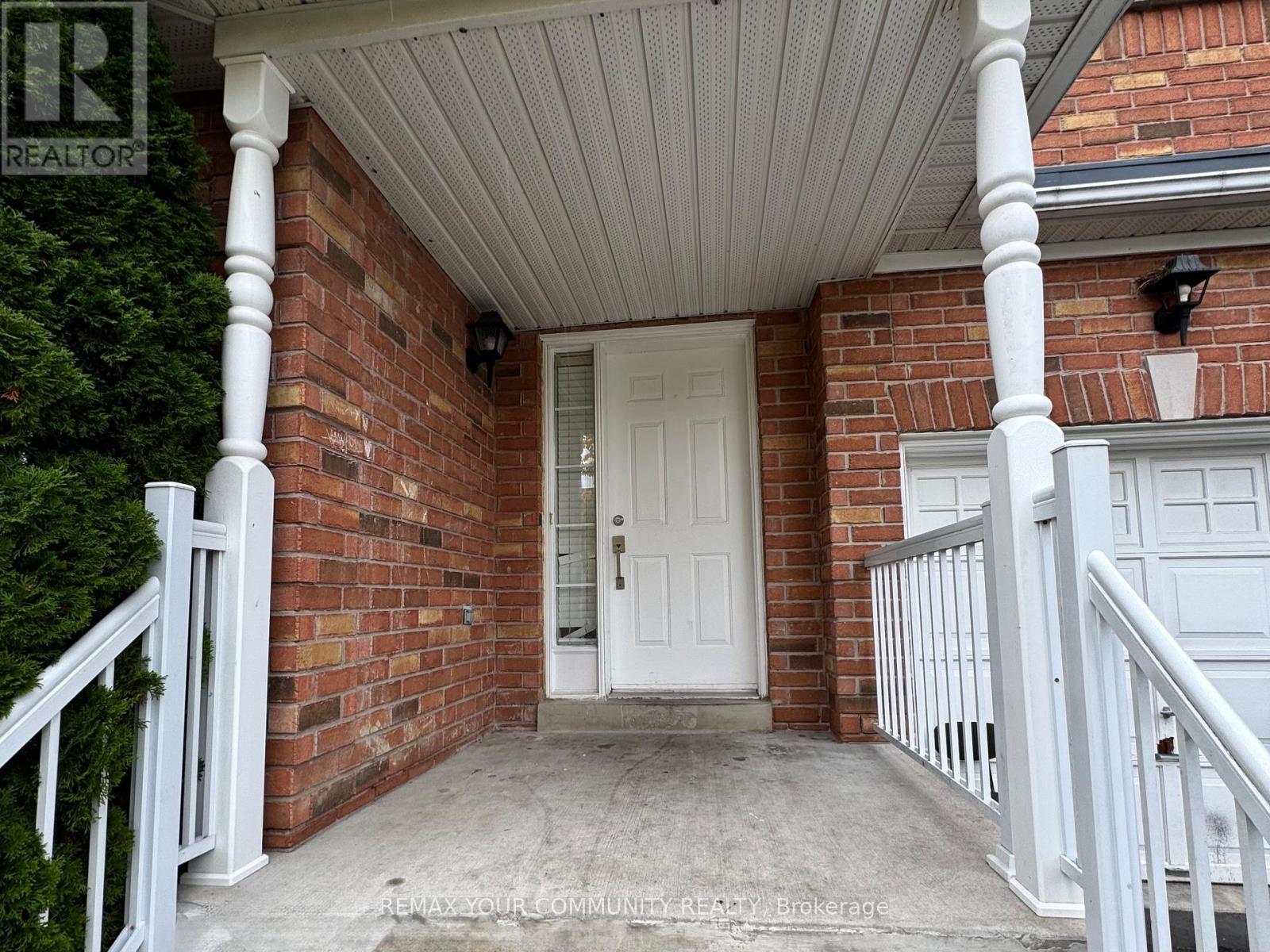163 Flagstone Way, Newmarket, Ontario  L3X 2Z7 - Photo 2 - N13882500