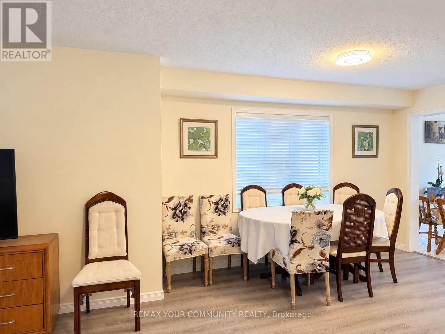 163 Flagstone Way, Newmarket, Ontario  L3X 2Z7 - Photo 7 - N13882500