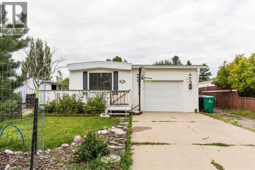 135 Dalhousie Court W, Lethbridge, Alberta  T1K 4C8 - Photo 2 - A2346025