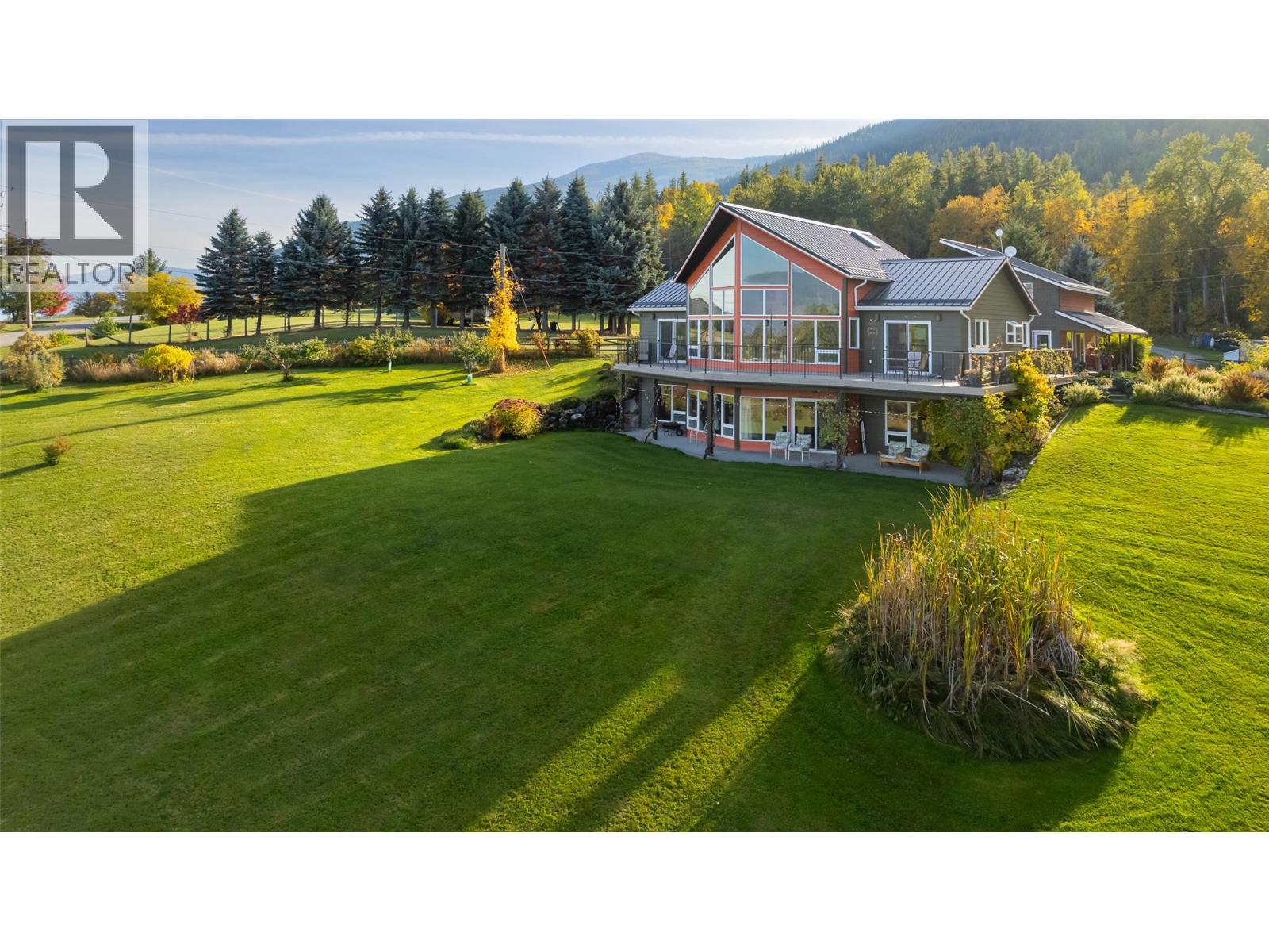 1067 Simmons Road, Creston, British Columbia