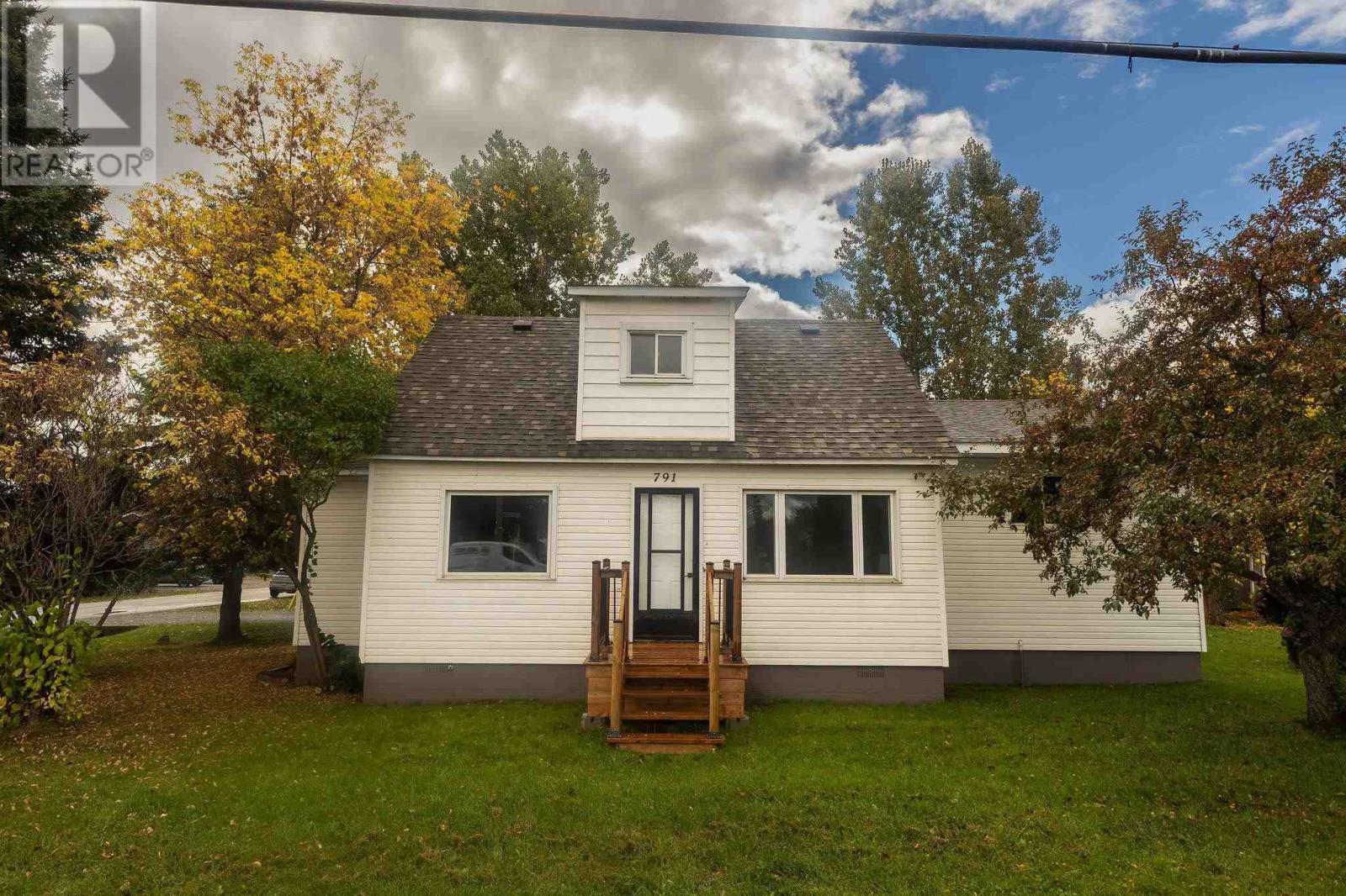 791 Second Lin W, Sault Ste. Marie, Ontario  P6C 2L2 - Photo 1 - SM262745