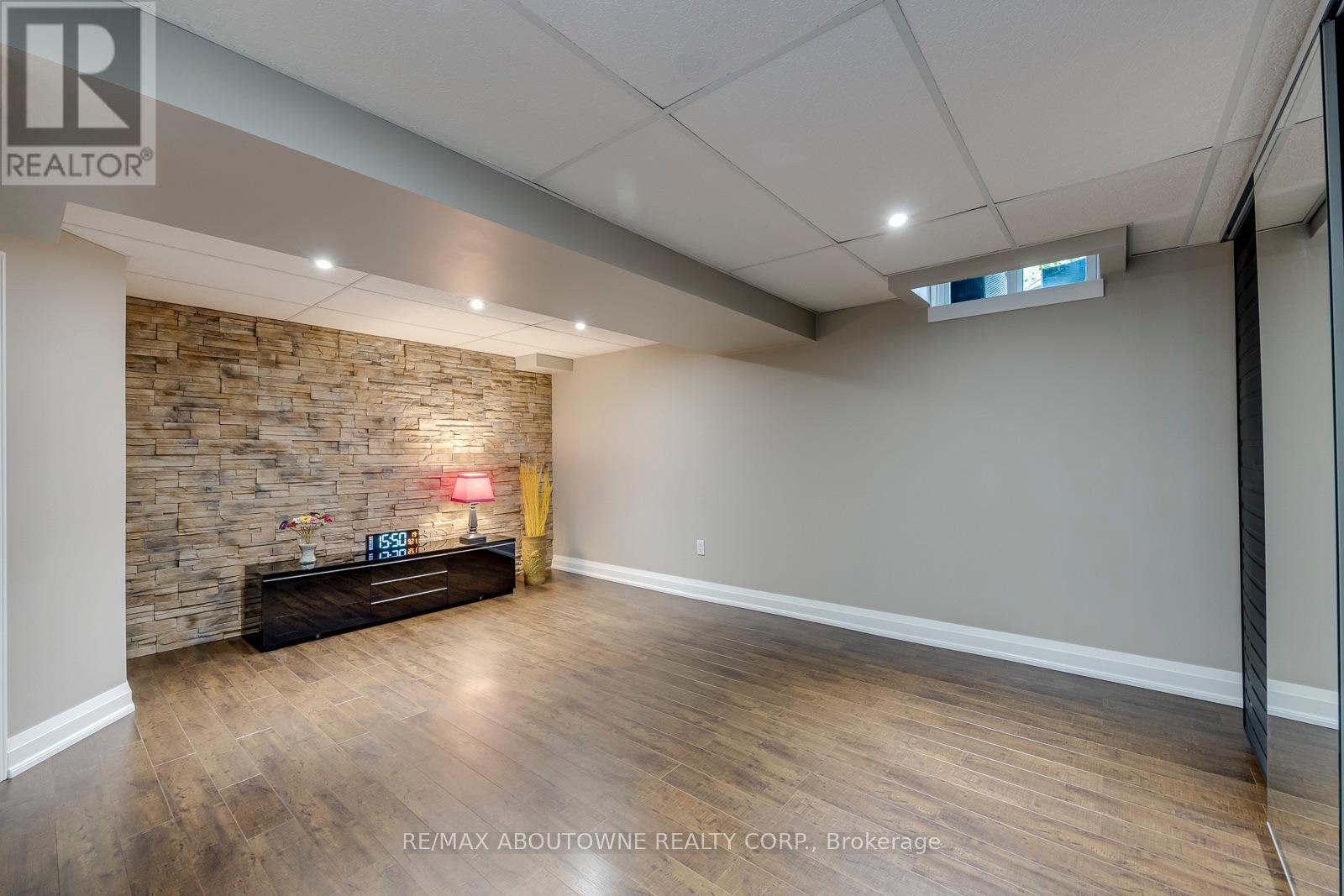 1198 Potters Wheel Crescent, Oakville, Ontario  L6M 1J2 - Photo 35 - W13815424