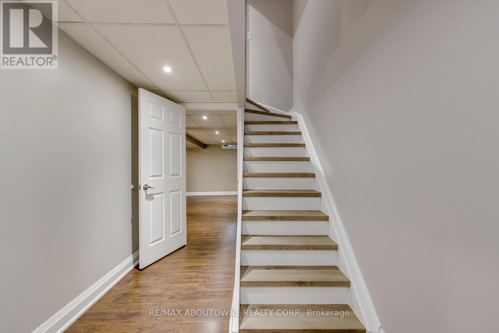 1198 Potters Wheel Crescent, Oakville, Ontario  L6M 1J2 - Photo 39 - W13815424