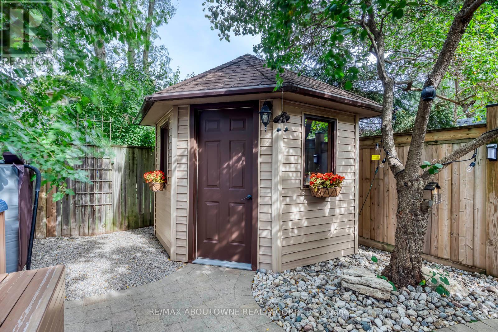 1198 Potters Wheel Crescent, Oakville, Ontario  L6M 1J2 - Photo 44 - W13815424