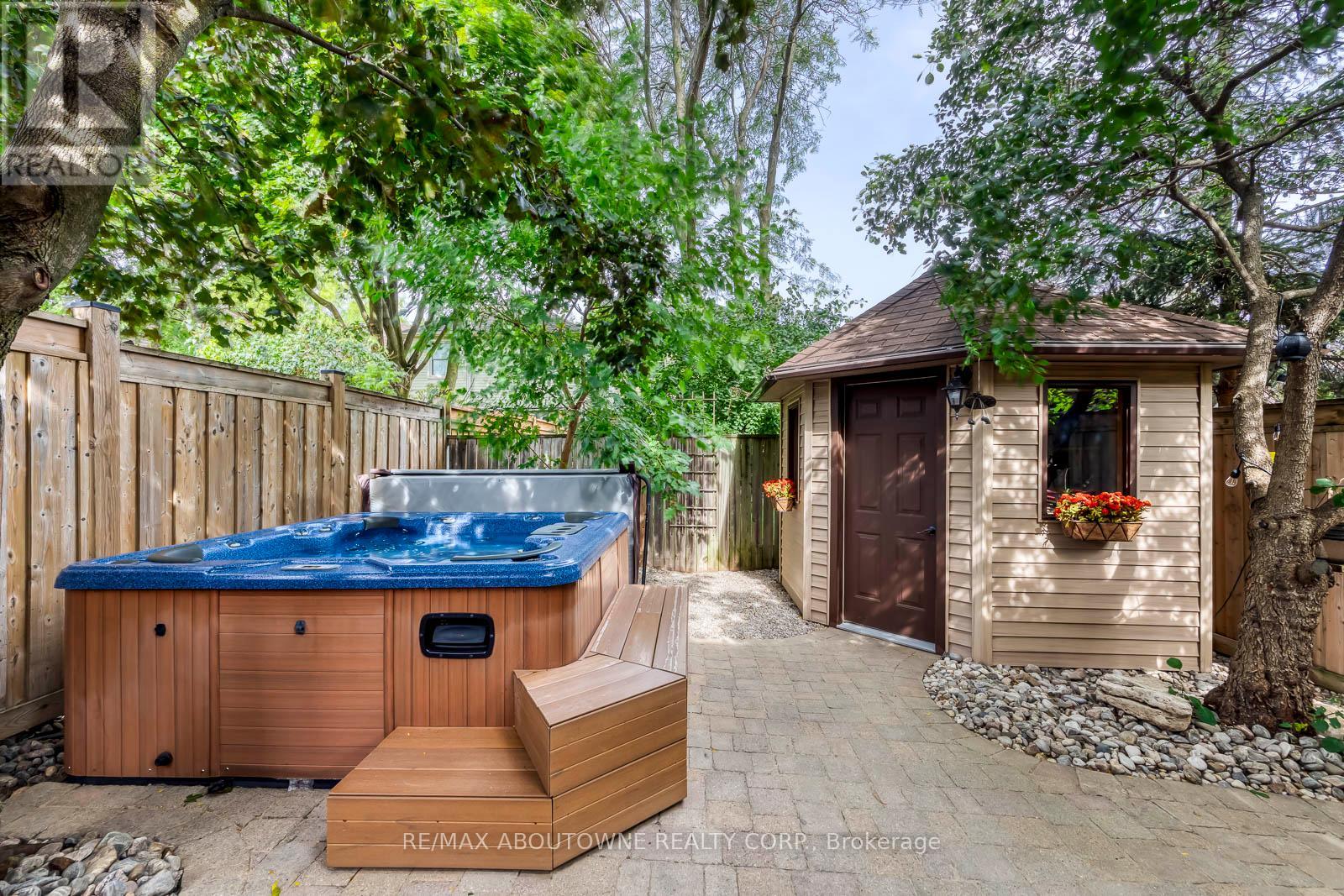 1198 Potters Wheel Crescent, Oakville, Ontario  L6M 1J2 - Photo 43 - W13815424