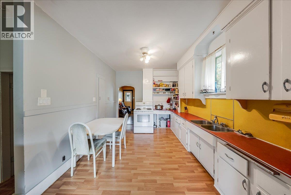 1396 Second Avenue, Trail, British Columbia V1R 1L9 - Photo 11 - 10403162