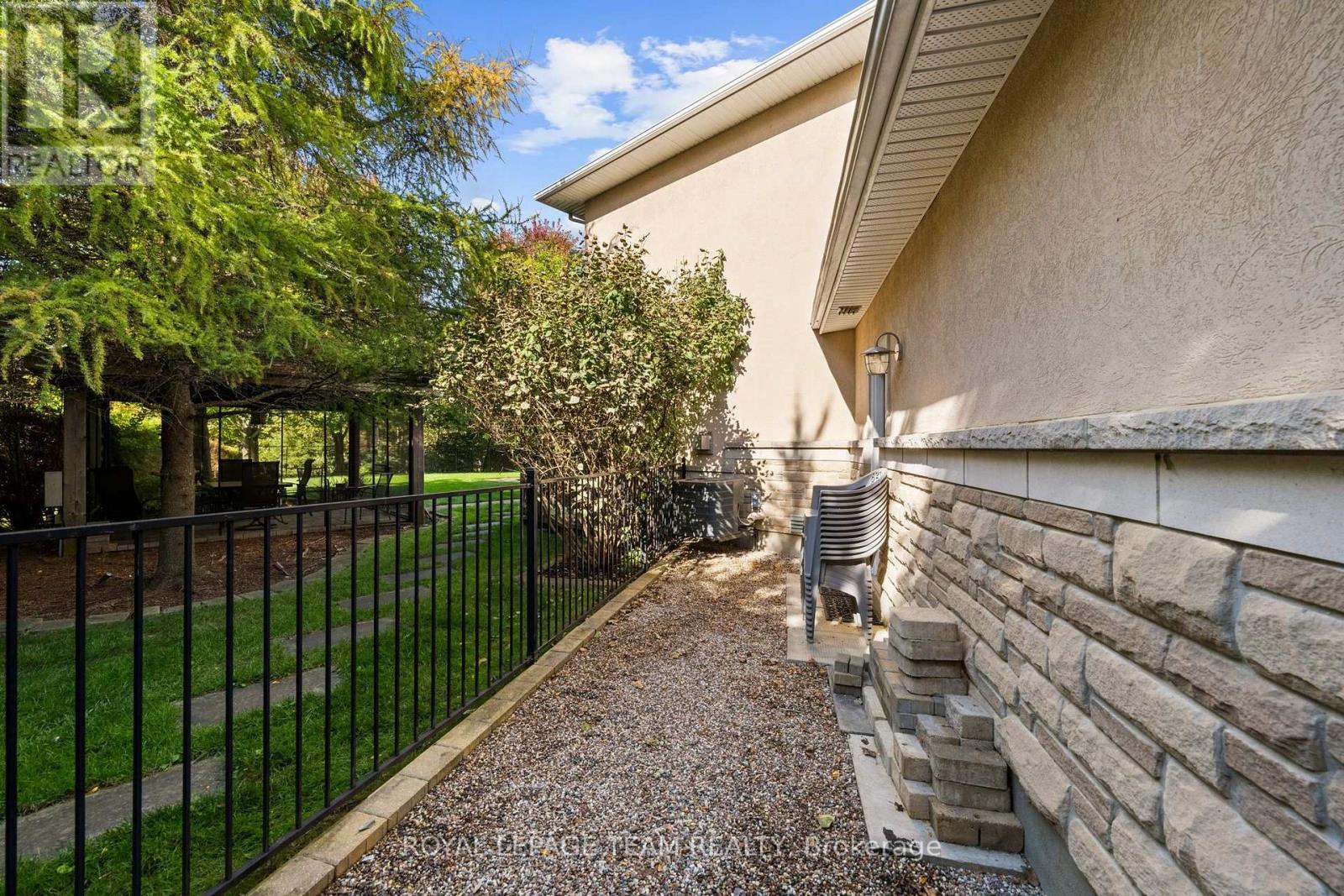 418 Lockmaster Crescent, Ottawa, Ontario  K4M 1L8 - Photo 45 - X13882708