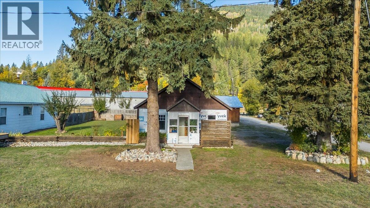514 Davies Avenue, Salmo, British Columbia V0G 1Z0 - Photo 13 - 10402583