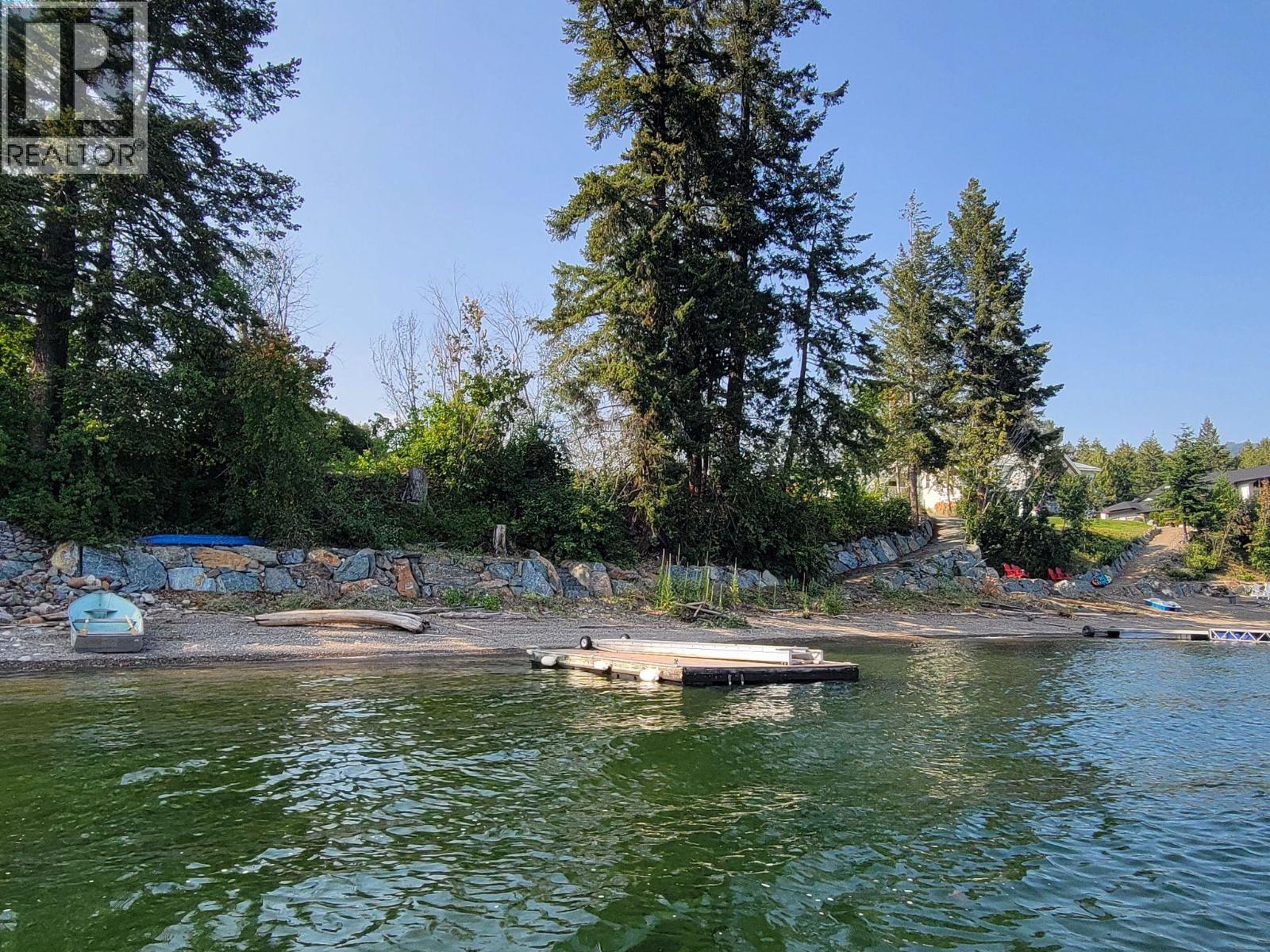 2836 Simpson Road, Lee Creek, British Columbia  V0E 1M4 - Photo 13 - 10402842