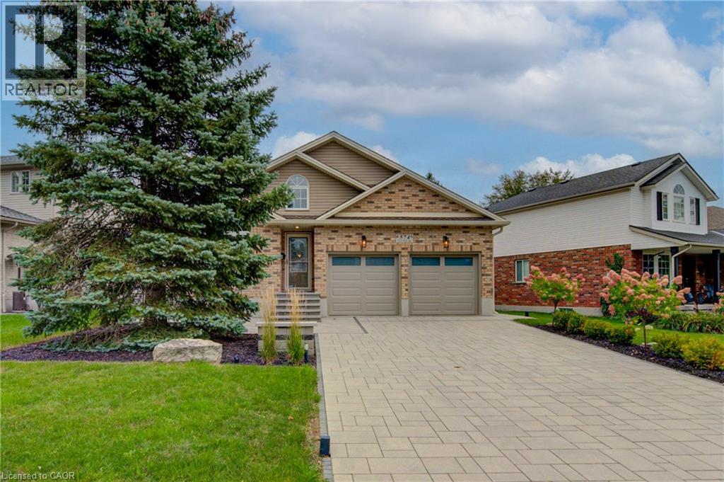 574 CLIPPER Drive, Waterloo, Ontario