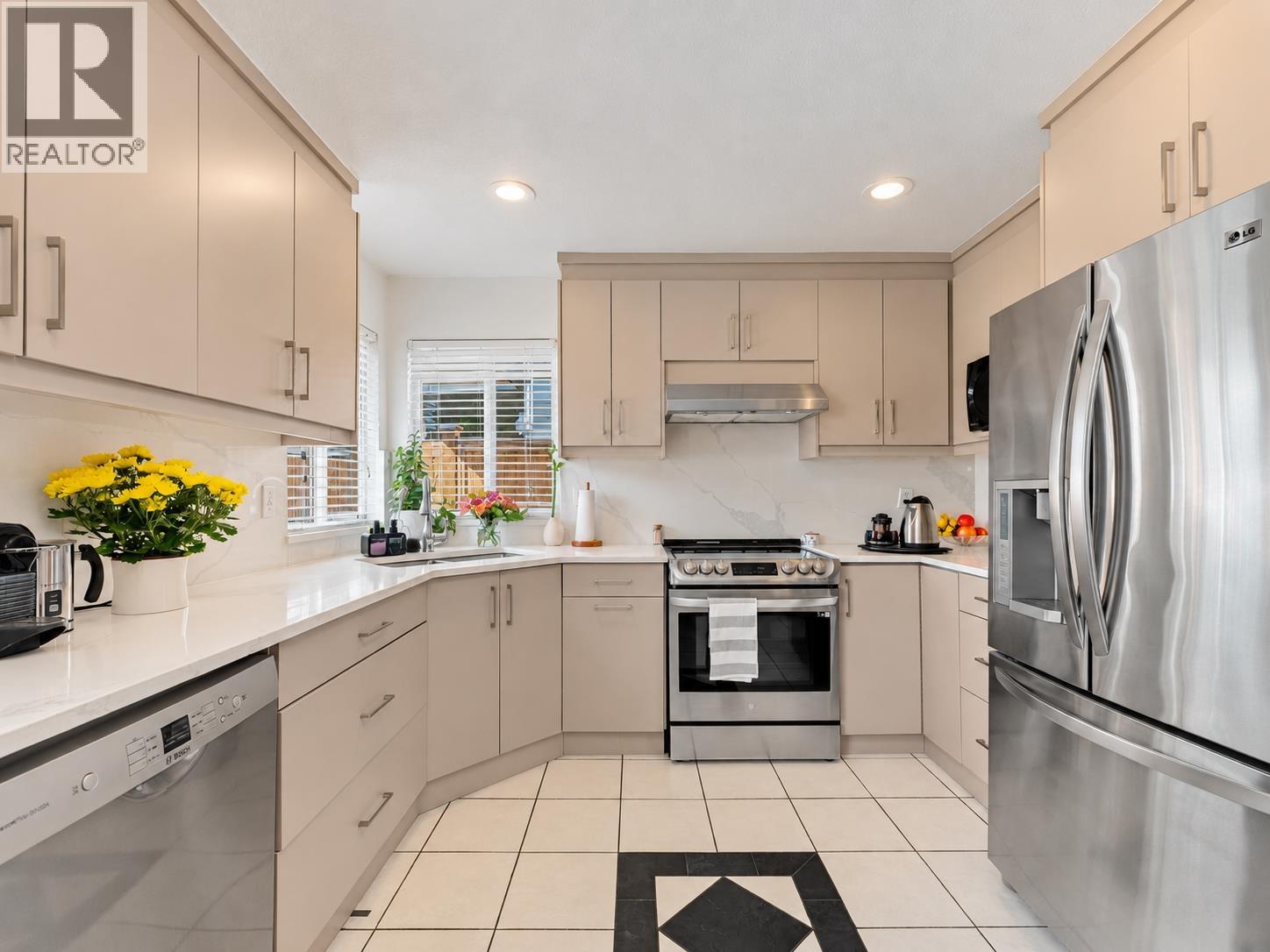 1226 Pitt River Road, Port Coquitlam, British Columbia  V3C 4R5 - Photo 10 - R3174179
