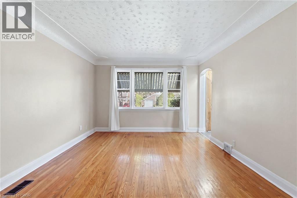 7 Sheldon Street, Dundas, Ontario  L9H 4P3 - Photo 4 - 40867713