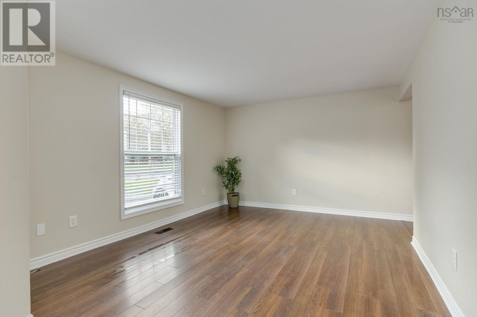 15 Dipper Crescent, Halifax, Nova Scotia  B3M 1W5 - Photo 4 - 202622860