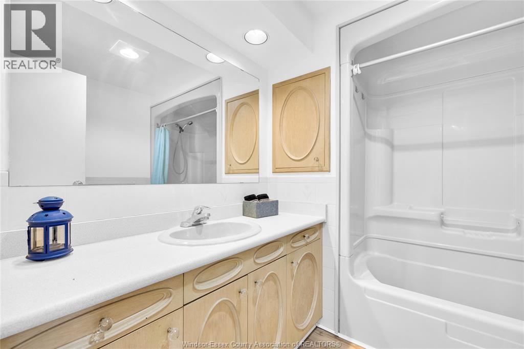 6214 Thornberry, Windsor, Ontario  N8T 3A3 - Photo 18 - 26024989