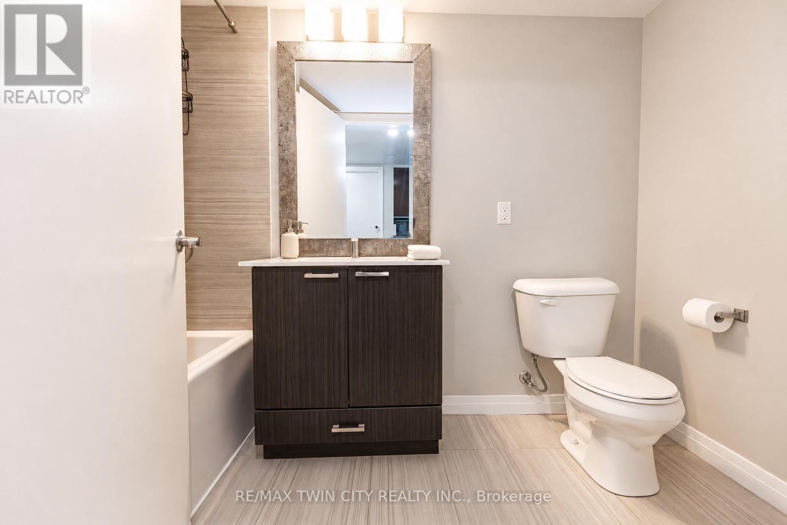 1206 - 2152 Lawrence Avenue E, Toronto, Ontario  M1R 0B5 - Photo 13 - E13882636