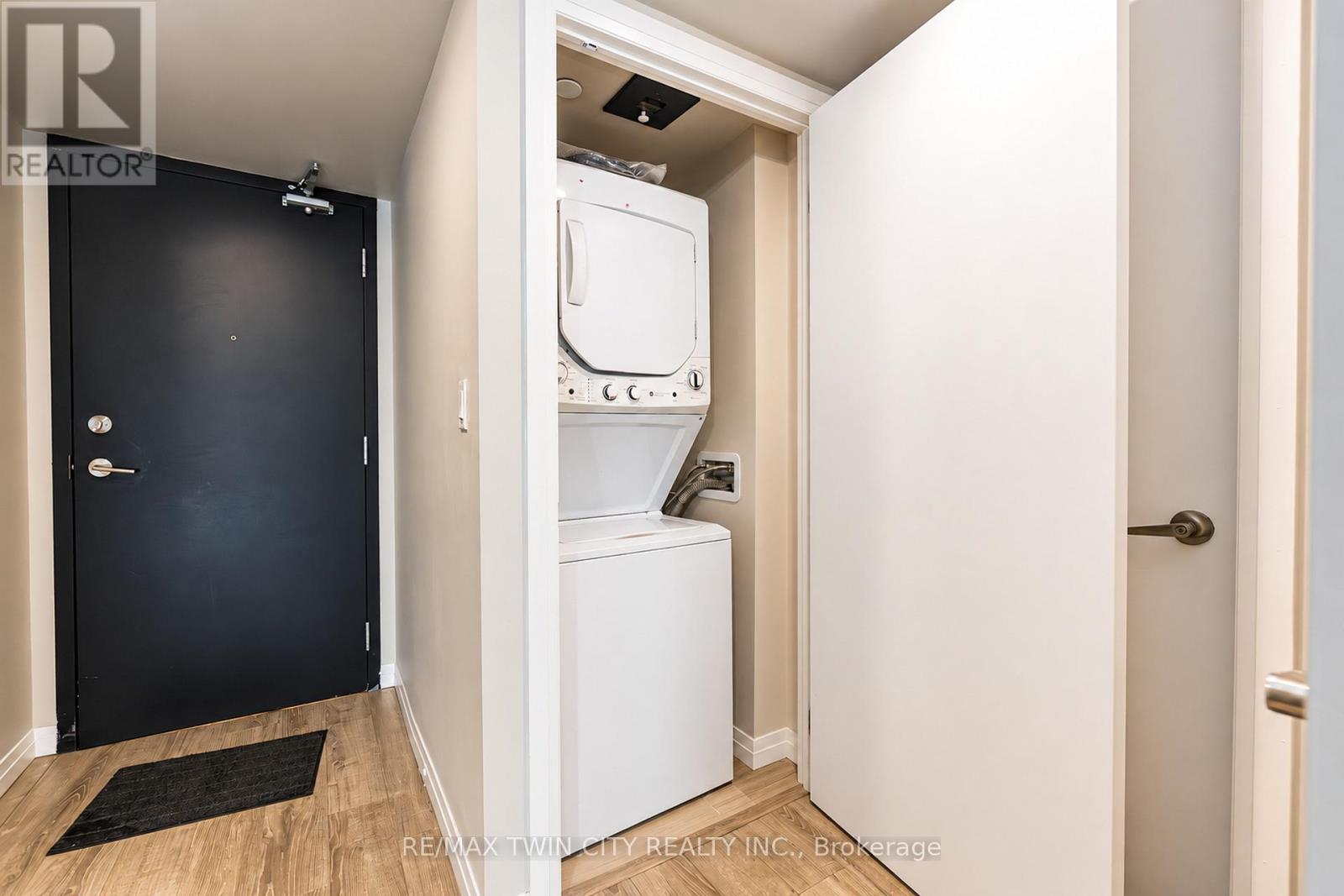 1206 - 2152 Lawrence Avenue E, Toronto, Ontario  M1R 0B5 - Photo 8 - E13882636