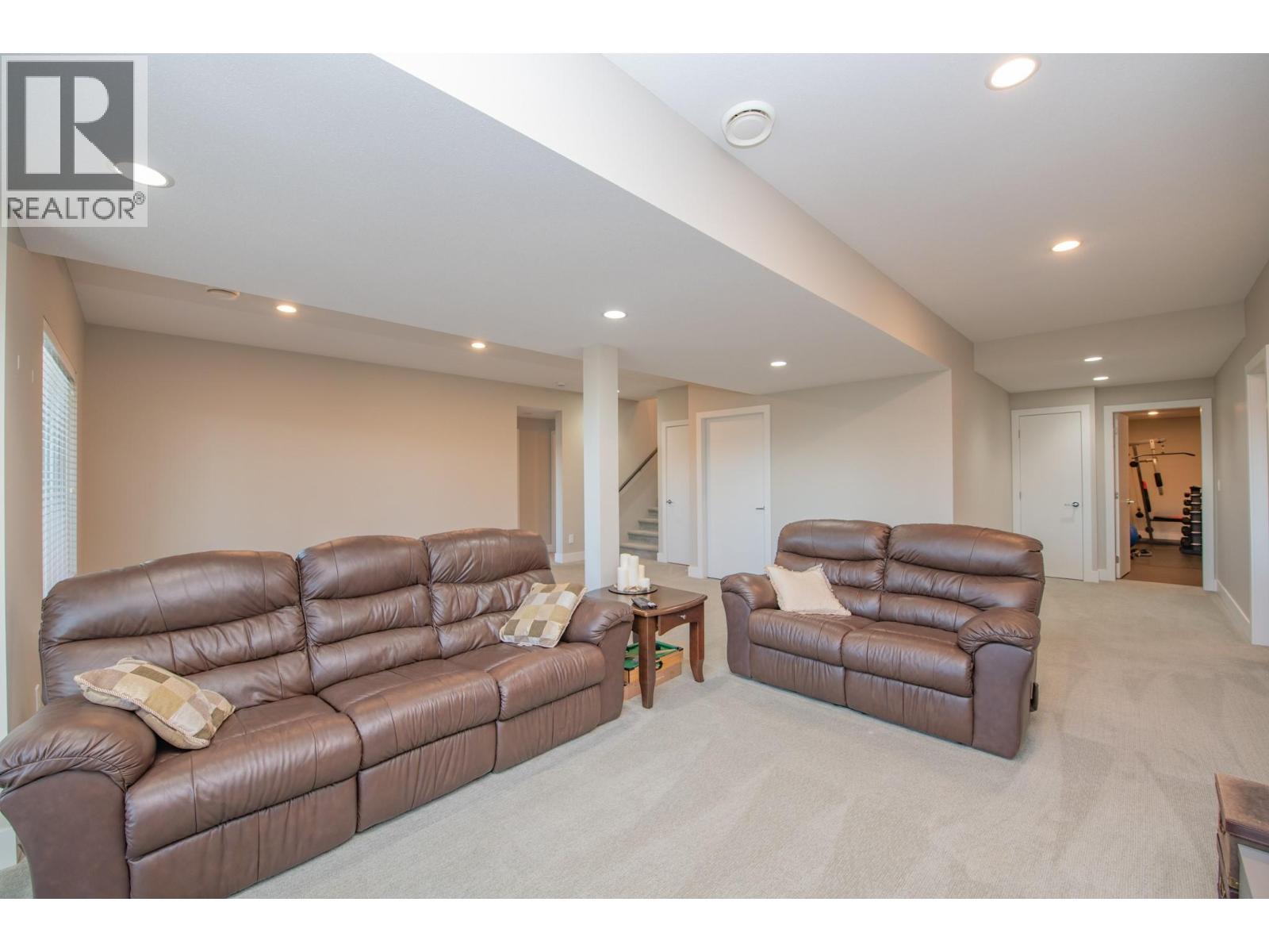 964 Mt Ida Drive, Vernon, British Columbia  V1B 4C3 - Photo 33 - 10402773