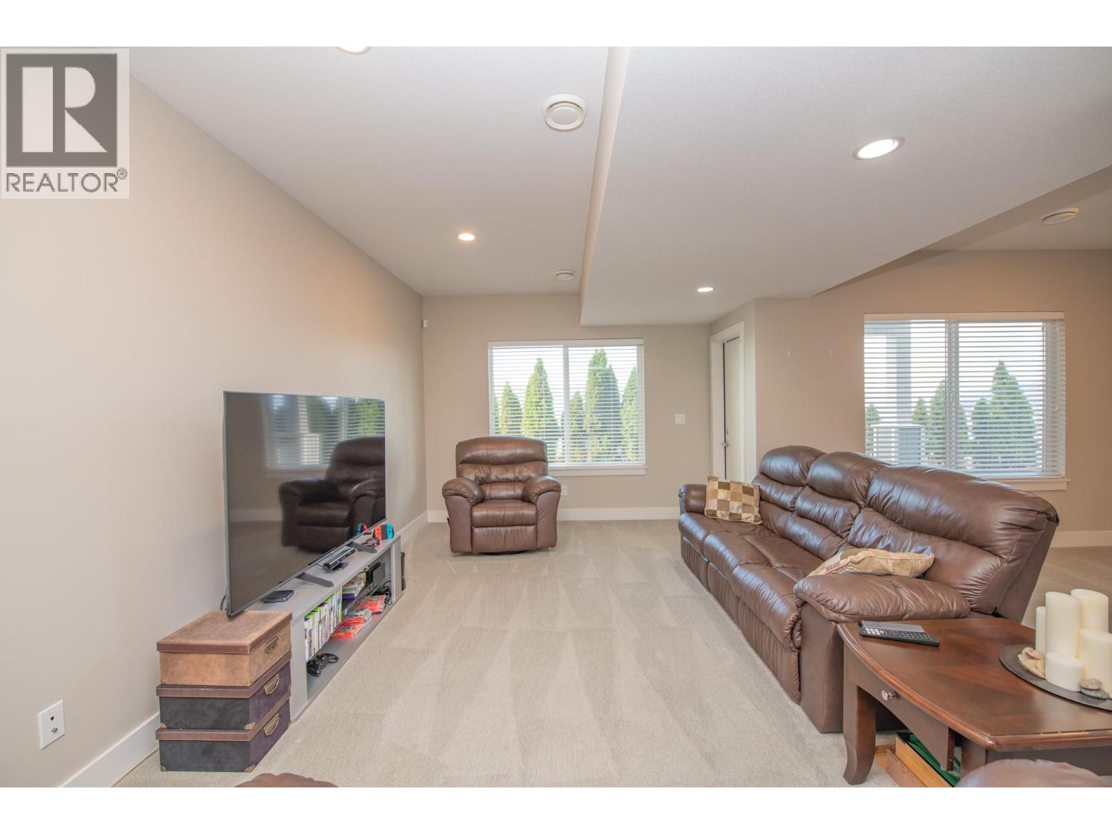 964 Mt Ida Drive, Vernon, British Columbia  V1B 4C3 - Photo 35 - 10402773
