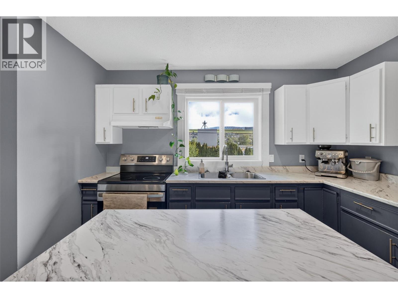 5113 27 Avenue, Vernon, British Columbia  V1T 6L2 - Photo 5 - 10403272