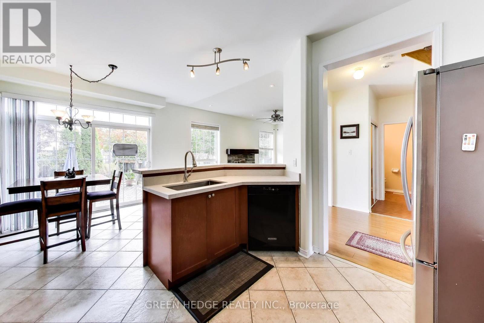 37 Hurst Street, Halton Hills, Ontario  L7J 2Z8 - Photo 13 - W13882612