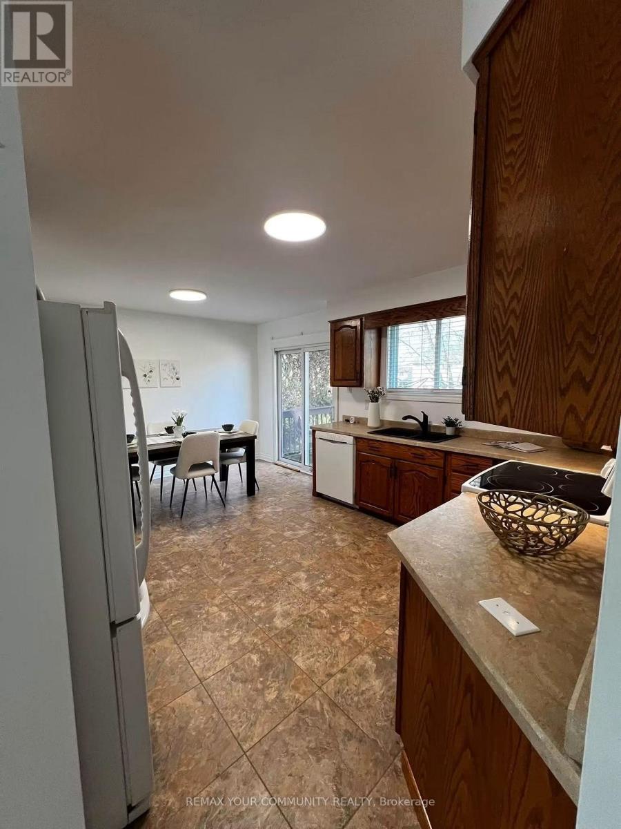 34 Beaver Crescent, Brantford, Ontario  N3P 1H8 - Photo 3 - X13882634