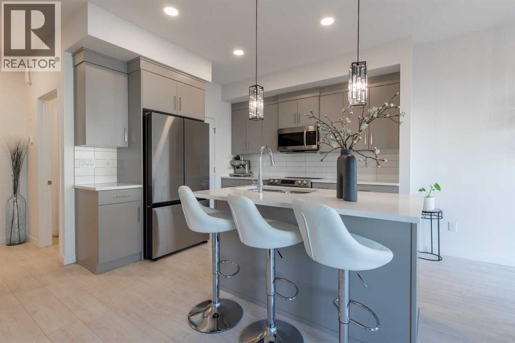 22 Goldenrod Place W