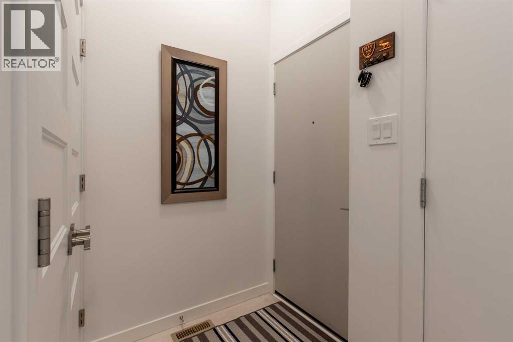 22 Goldenrod Place W