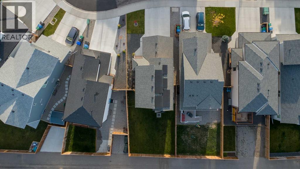 22 Goldenrod Place W