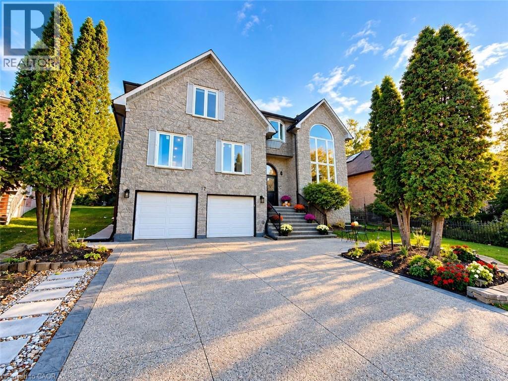 12 SUNDROP Court, Ancaster, Ontario