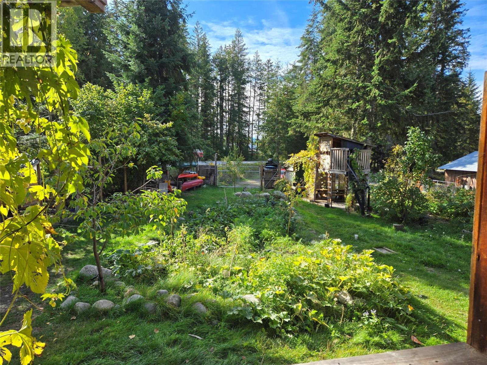 1013 Slocan Street, Slocan, British Columbia V1L 2C0 - Photo 25 - 10400803
