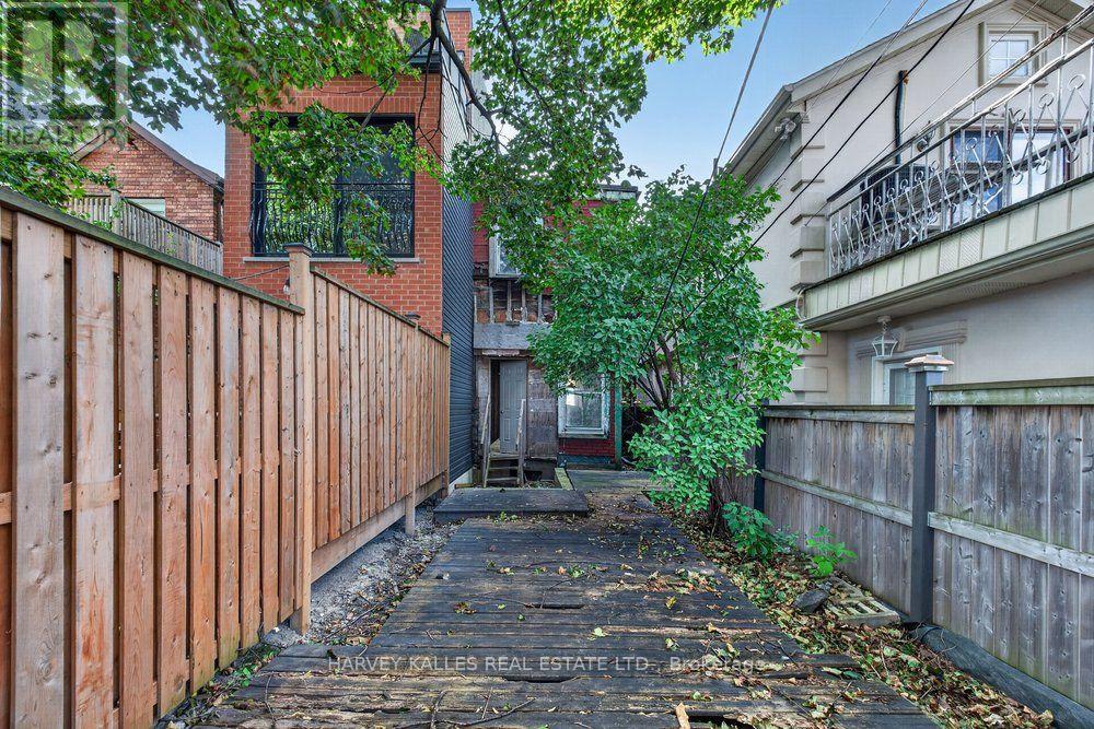 483 Roxton Road, Toronto, Ontario  M6G 3R5 - Photo 22 - C13882638