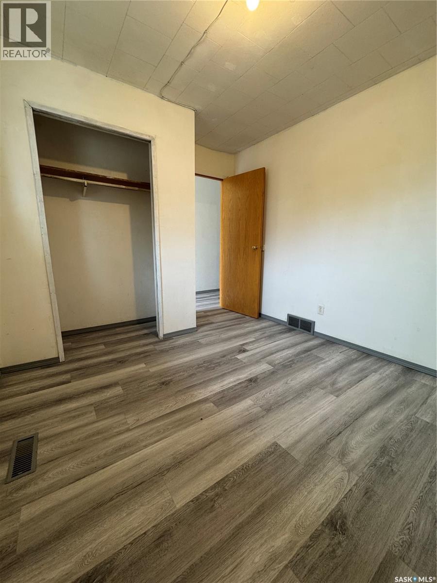 751 17th Street W, Prince Albert, Saskatchewan  S6V 3Y2 - Photo 8 - SK050836