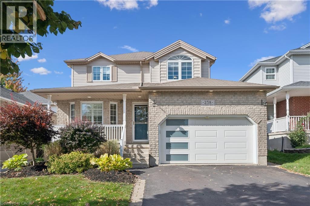 258 Dearborn Boulevard, Waterloo, Ontario  N2J 4Y6 - Photo 2 - 40868847