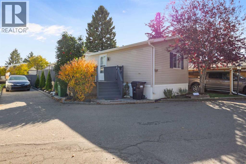 443, 3223 83 Street NW, Calgary, Alberta  T3B 5P3 - Photo 3 - A2350151