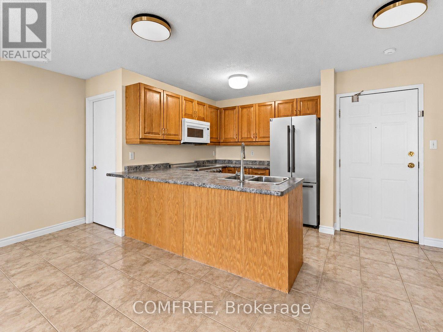 409 - 3000 Sandwich Street, Windsor, Ontario N9C 4G3 - Photo 4 - X13882776