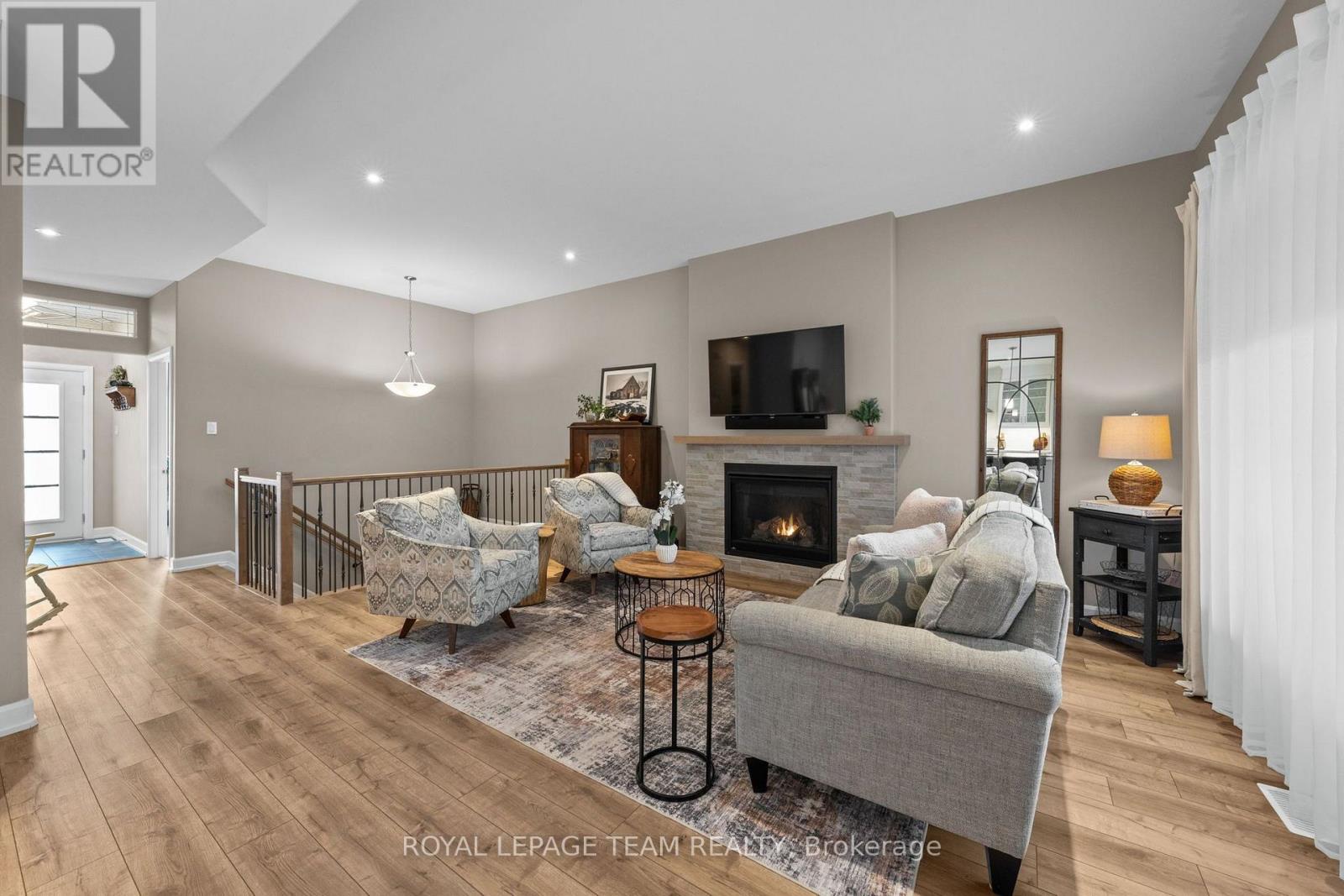 433 Aurora Street, Russell, Ontario  K4R 0L3 - Photo 8 - X13882842