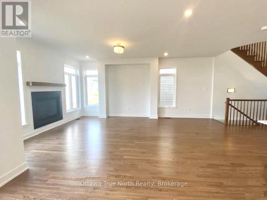 934 Embankment Street, Ottawa, Ontario  K2S 2P6 - Photo 5 - X13882874