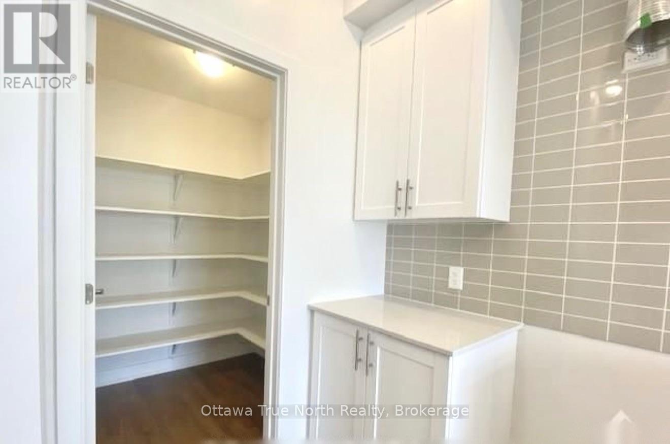 934 Embankment Street, Ottawa, Ontario  K2S 2P6 - Photo 7 - X13882874