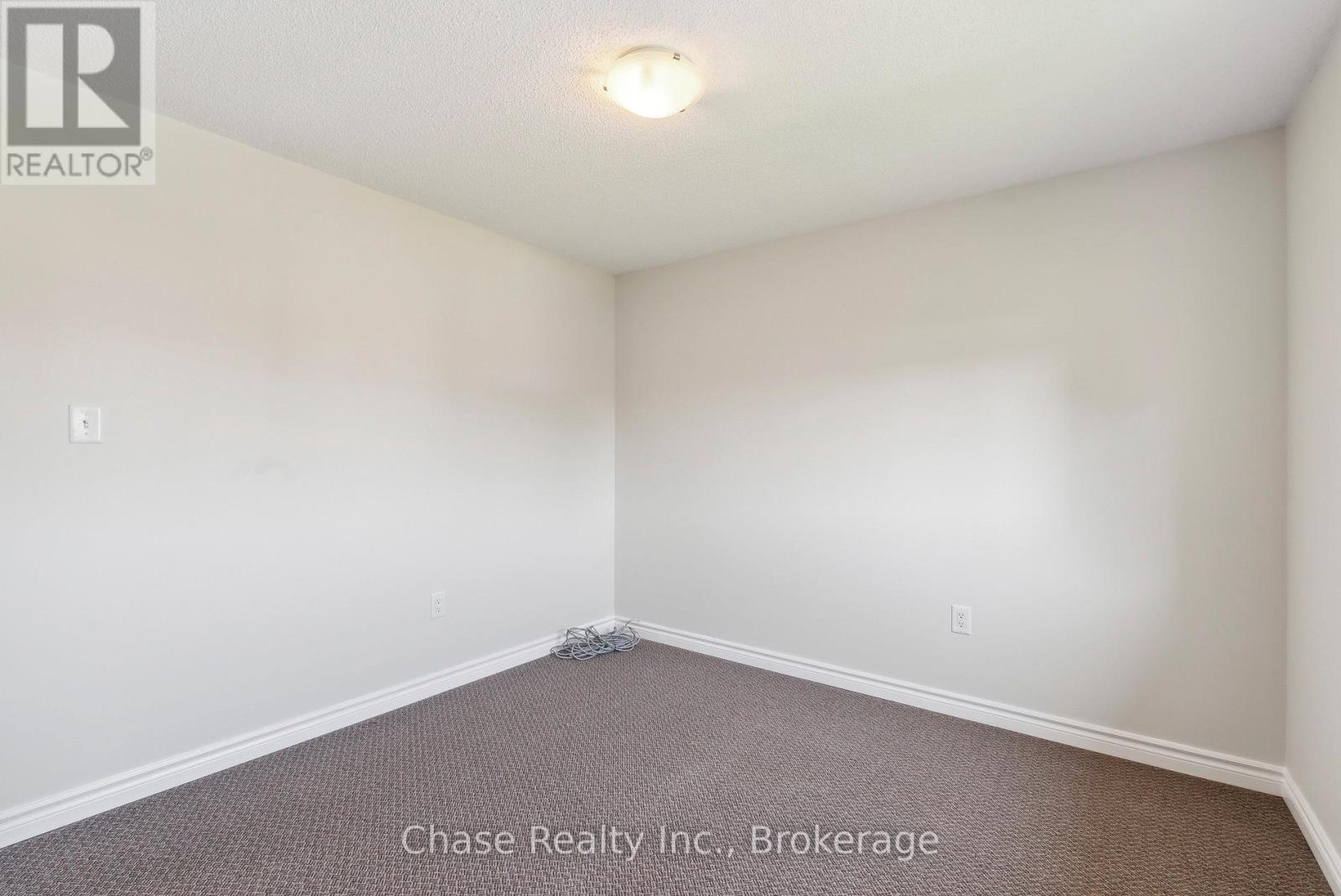 46 Sydenham Wells, Barrie (Georgian Drive), Ontario  L4M 6R4 - Photo 7 - S13882870