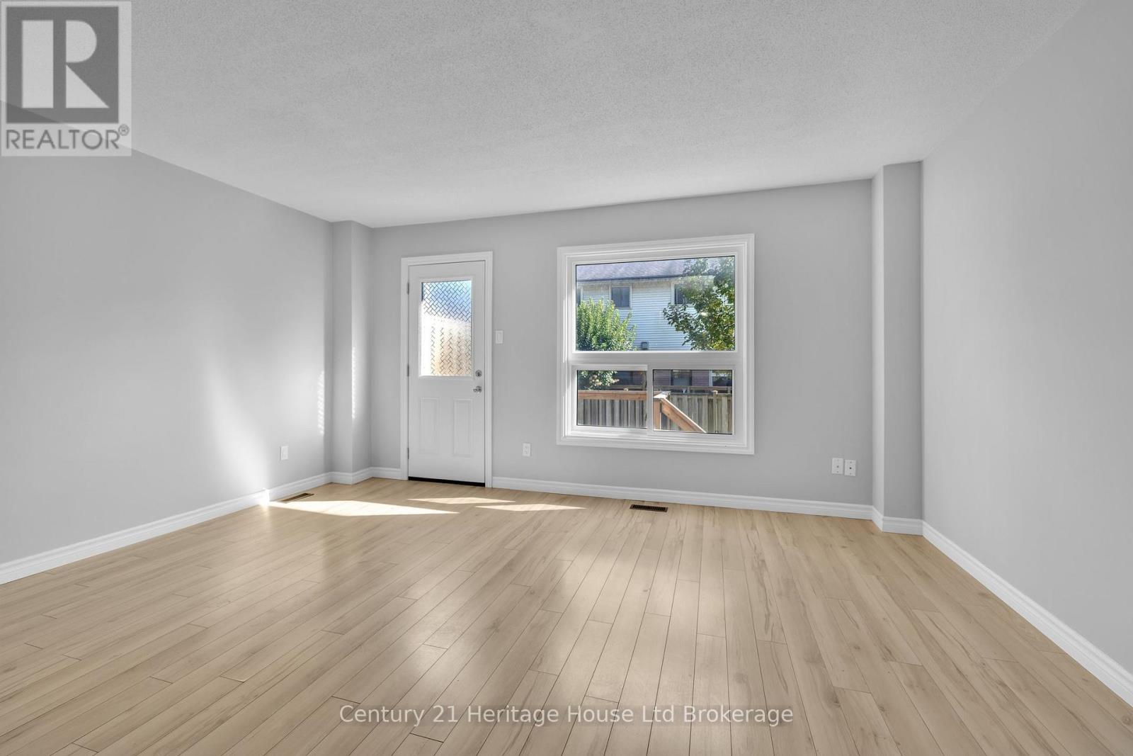 2 - 1135 Nellis Street, Woodstock, Ontario  N4T 1P7 - Photo 5 - X13882920